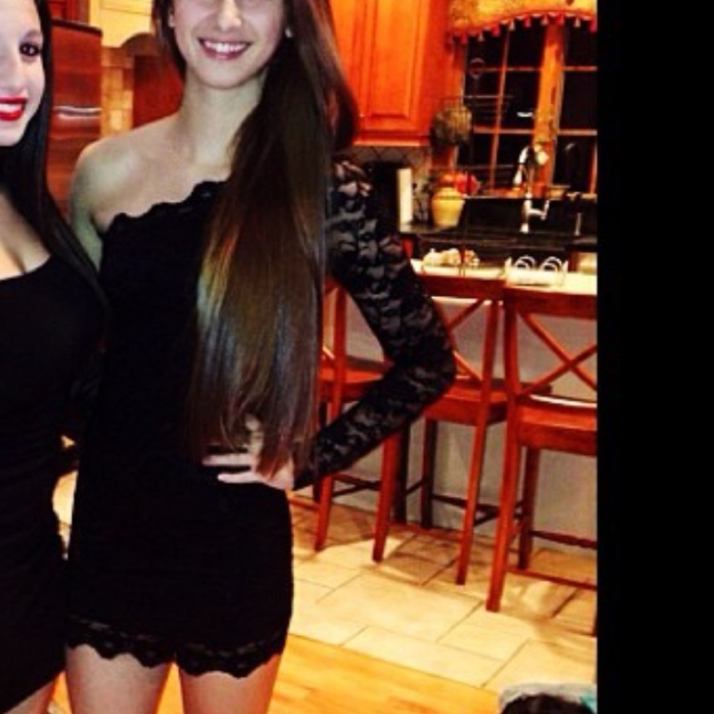 GOING OUT PARTY LACE DRESS.
